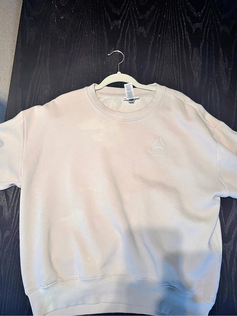 Reebok Classic Crewneck Sweatshirt Cream Medium